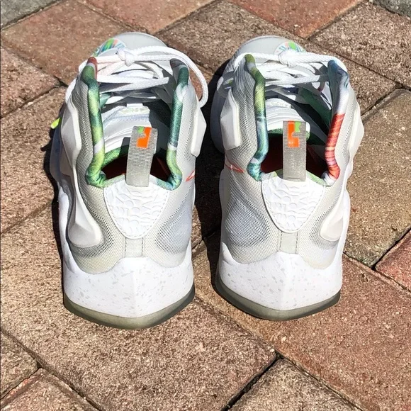 Nike LeBron 13 XIII Trece Easter GS Shoe